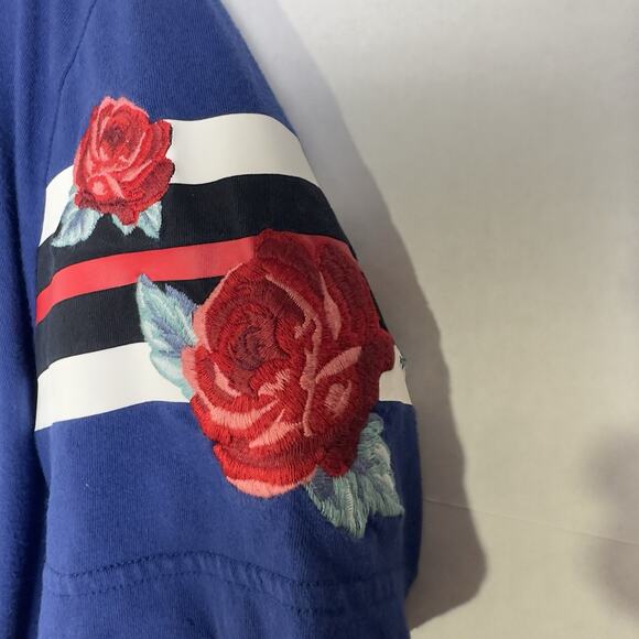 Victoria’s Secret "PINK" Womens Blue T-Shirt Small Rose Sleeve Applique Logo - Picture 3 of 8